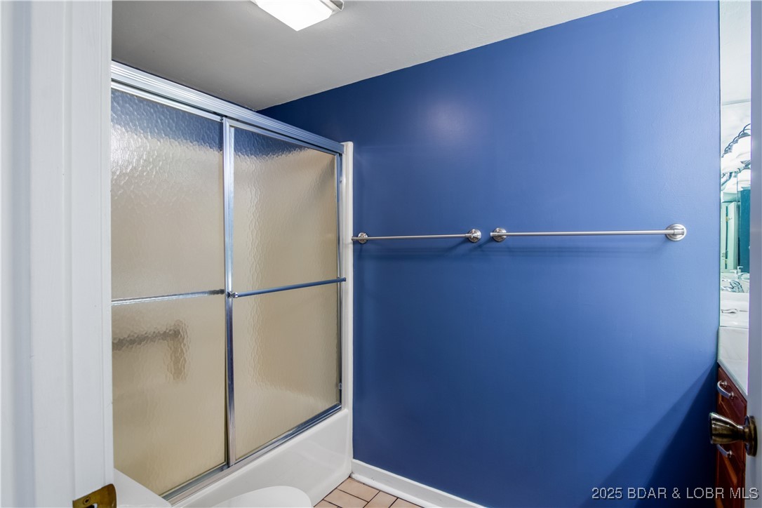 Lake Ozark, Missouri 65049, United States, 2 Bedrooms Bedrooms, ,2 BathroomsBathrooms,Residential,Active,98410