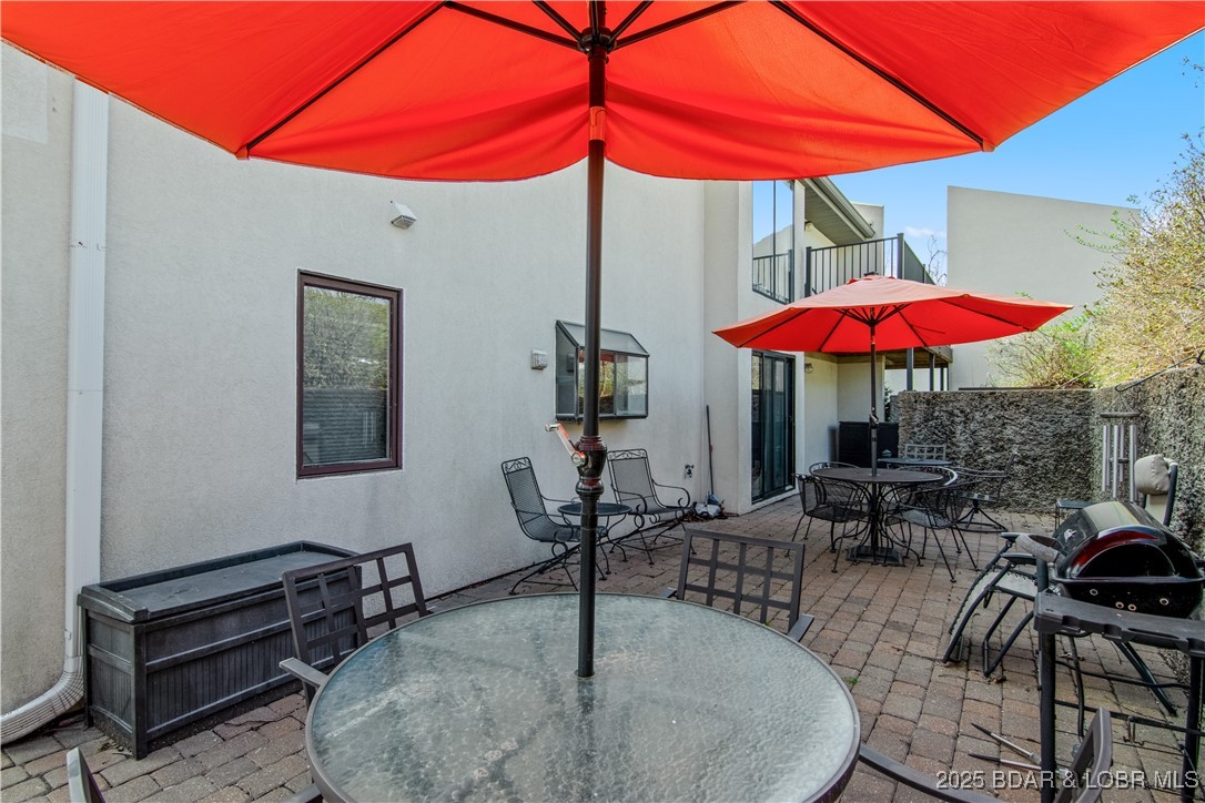 Lake Ozark, Missouri 65049, United States, 2 Bedrooms Bedrooms, ,2 BathroomsBathrooms,Residential,Active,98410