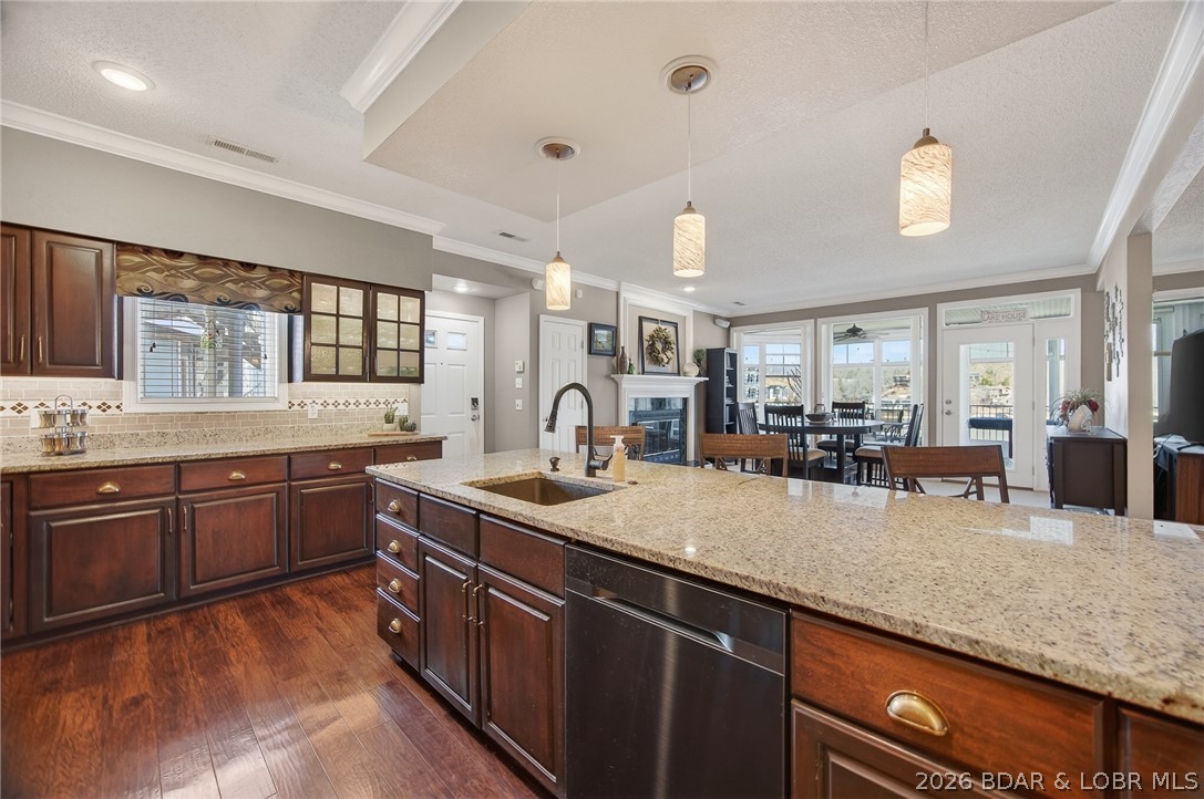 Shores Of Camelot Condominiums - Residential