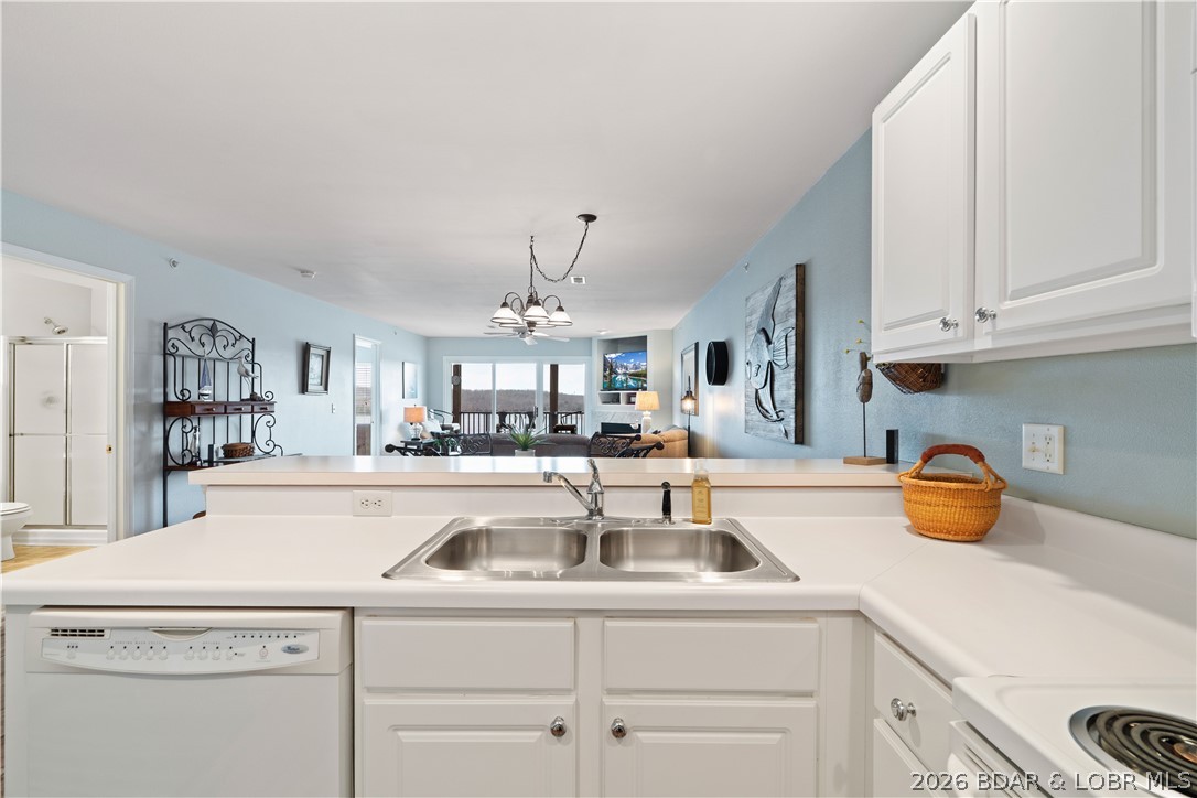 Park Place On The Lake - Residential