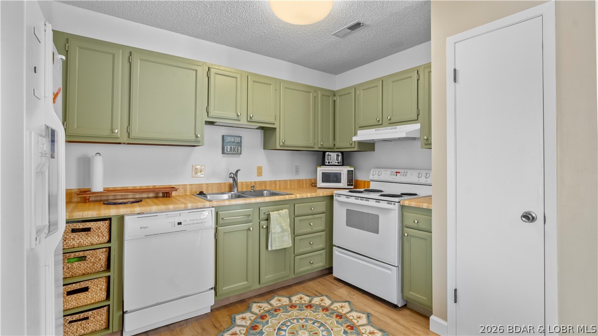 Waters Edge Condominium - Residential