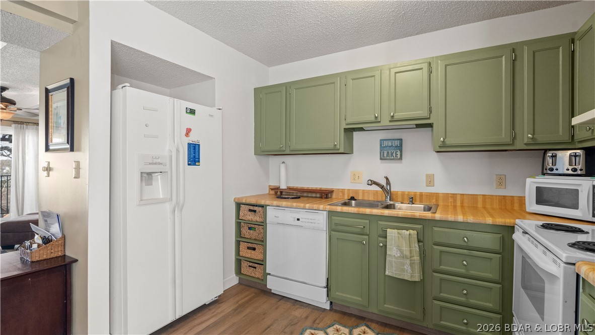 Waters Edge Condominium - Residential