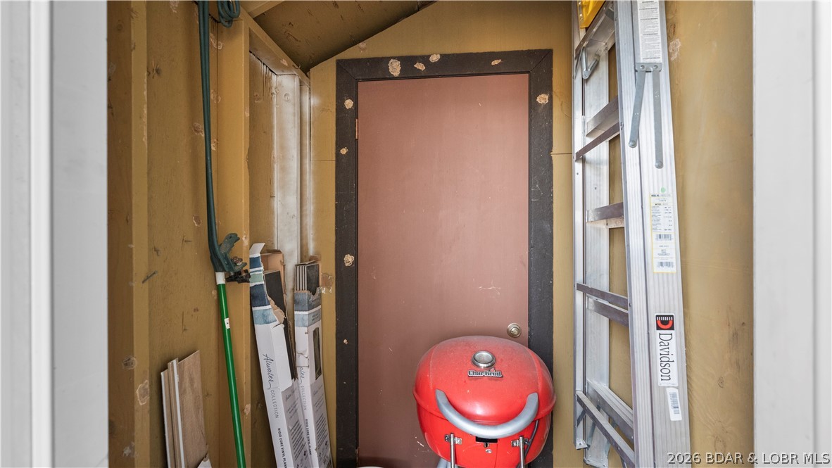 Waters Edge Condominium - Residential