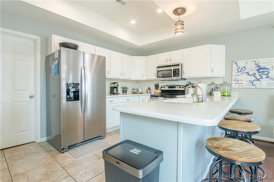 Sunrise Beach, Missouri 65079, United States, 4 Bedrooms Bedrooms, ,4 BathroomsBathrooms,Residential,Contingent,45417