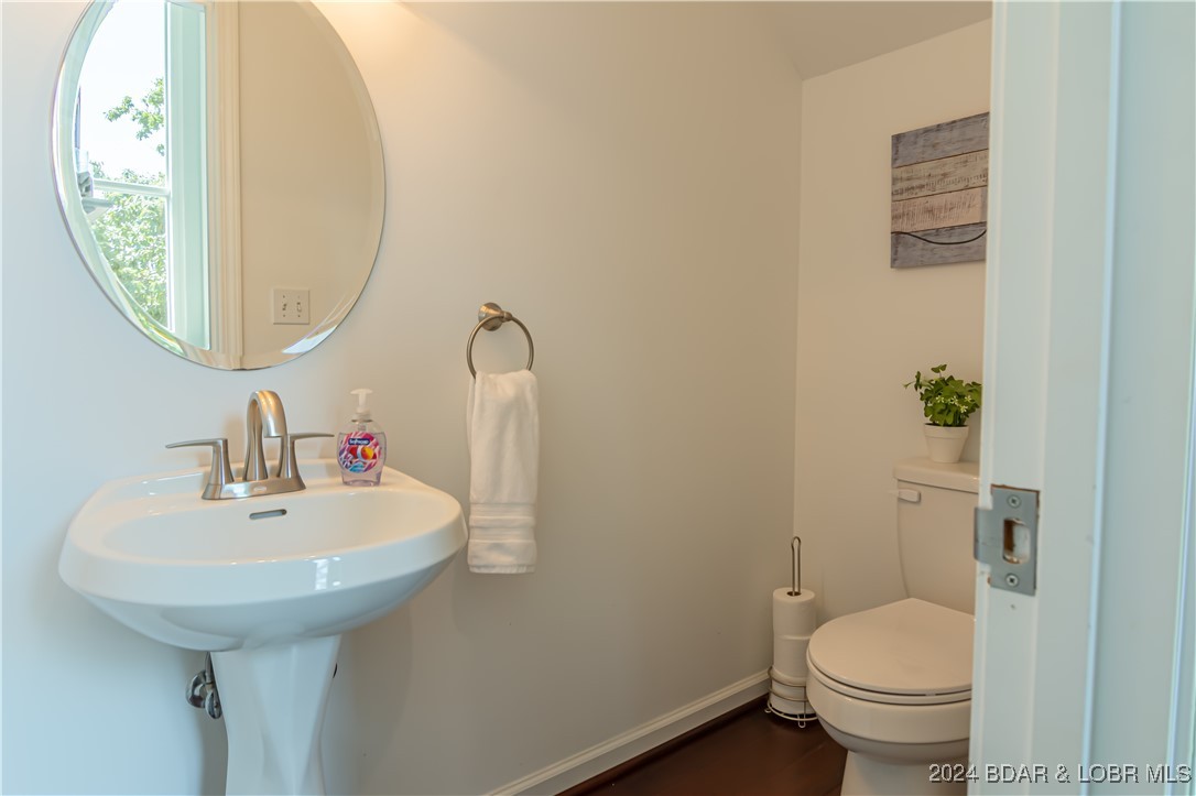 Sunrise Beach, Missouri 65079, United States, 4 Bedrooms Bedrooms, ,4 BathroomsBathrooms,Residential,Contingent,45417