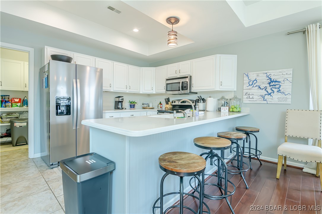 Sunrise Beach, Missouri 65079, United States, 4 Bedrooms Bedrooms, ,4 BathroomsBathrooms,Residential,Contingent,45417