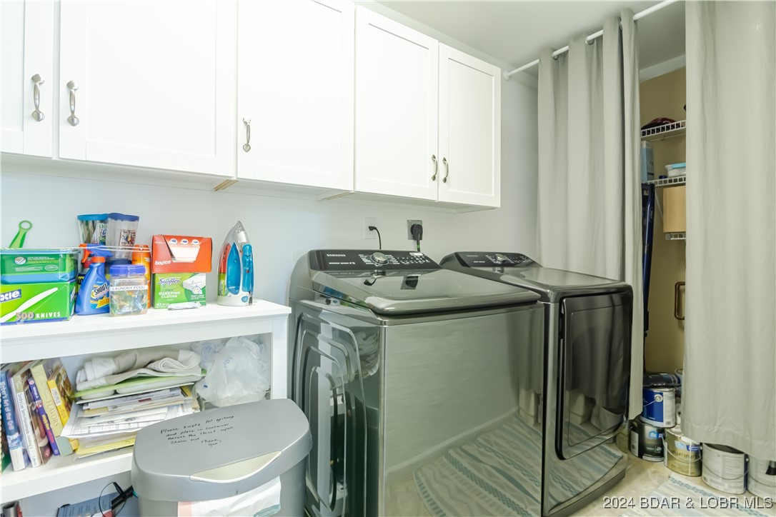 Sunrise Beach, Missouri 65079, United States, 4 Bedrooms Bedrooms, ,4 BathroomsBathrooms,Residential,Contingent,45417