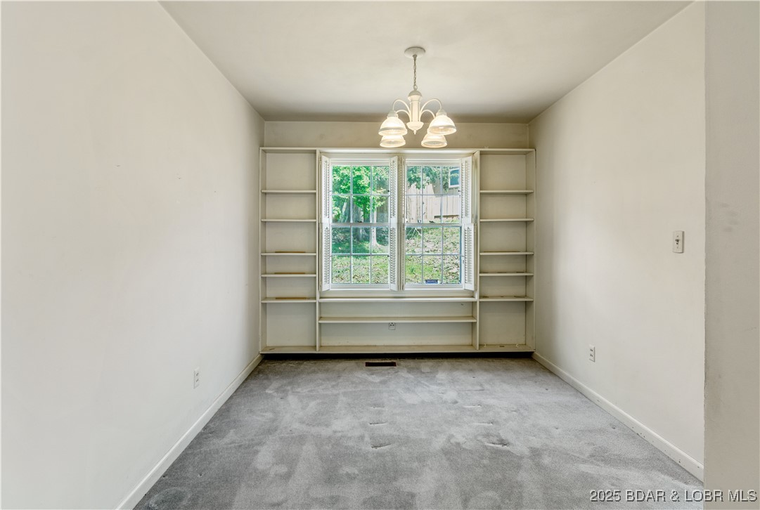 Lake Ozark, Missouri 65049, United States, 3 Bedrooms Bedrooms, ,2 BathroomsBathrooms,Residential,Contingent,102227