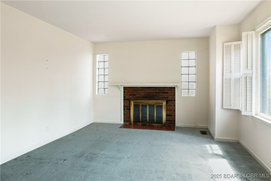 Lake Ozark, Missouri 65049, United States, 3 Bedrooms Bedrooms, ,2 BathroomsBathrooms,Residential,Contingent,102227