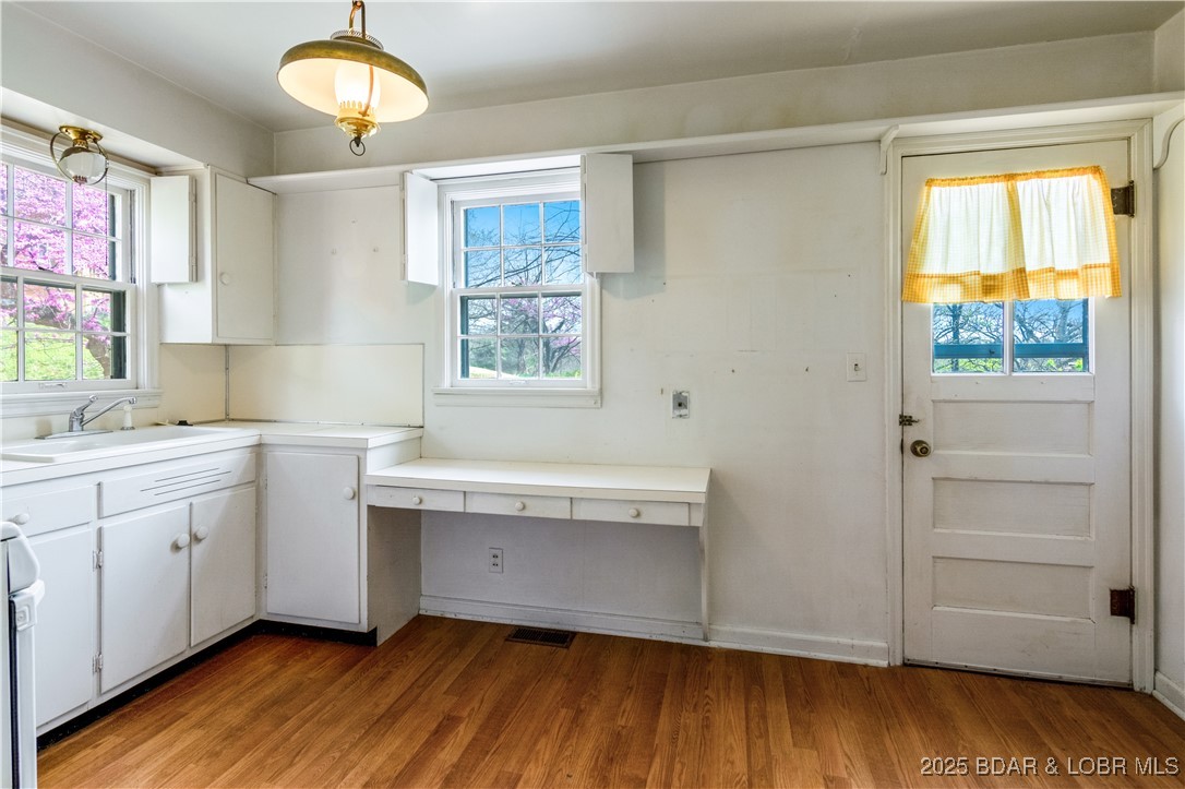 Lake Ozark, Missouri 65049, United States, 3 Bedrooms Bedrooms, ,2 BathroomsBathrooms,Residential,Contingent,102227