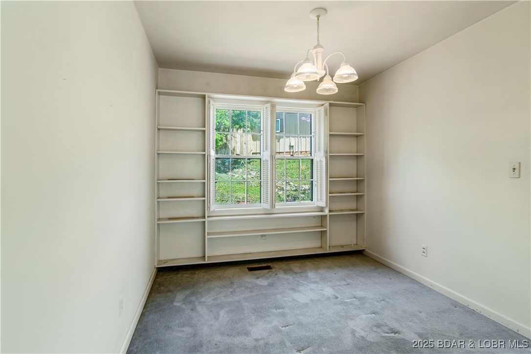 Lake Ozark, Missouri 65049, United States, 3 Bedrooms Bedrooms, ,2 BathroomsBathrooms,Residential,Contingent,102227