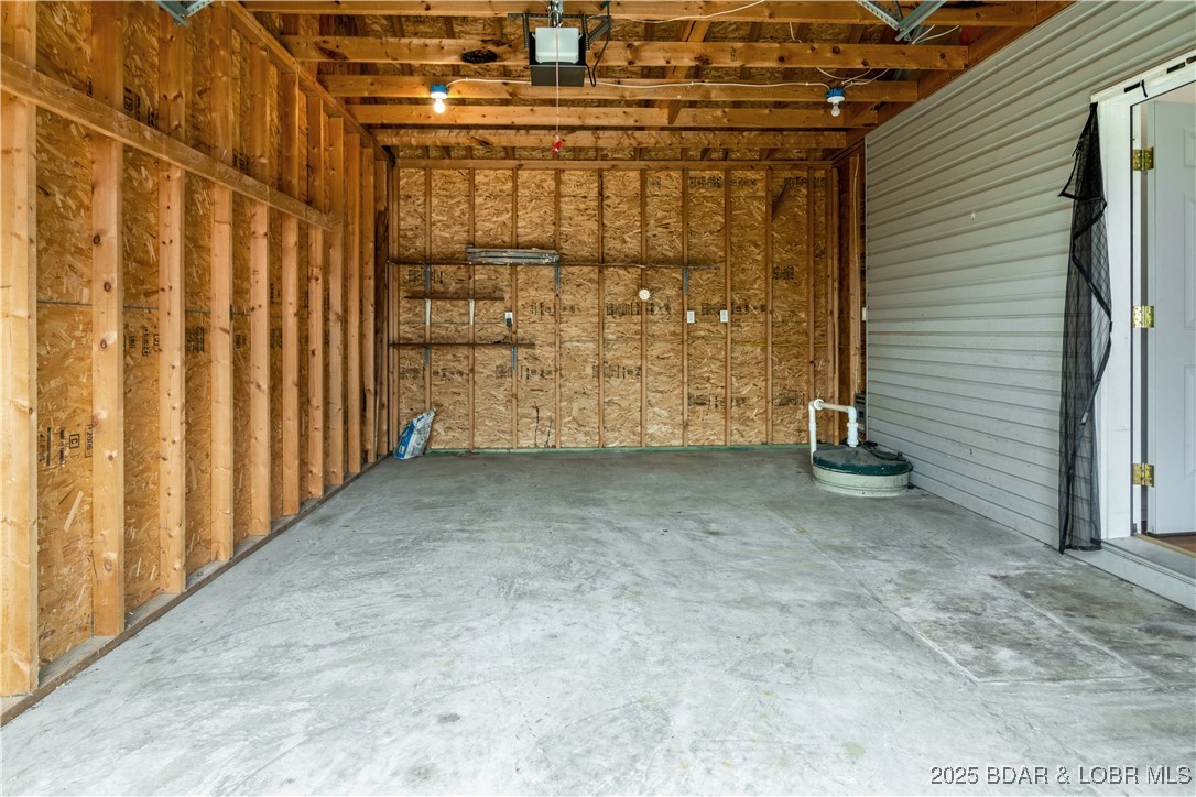 Lake Ozark, Missouri 65049, United States, 3 Bedrooms Bedrooms, ,2 BathroomsBathrooms,Residential,Contingent,102227