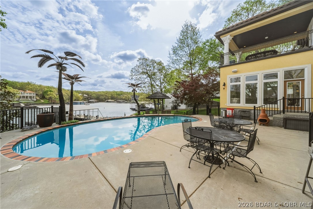 Forestridge Village At Shawnee - Residential