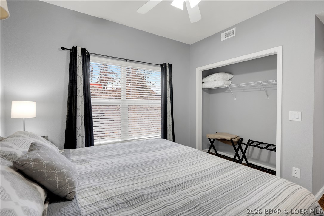 Robins at the Waters Edge Condominium - Residential