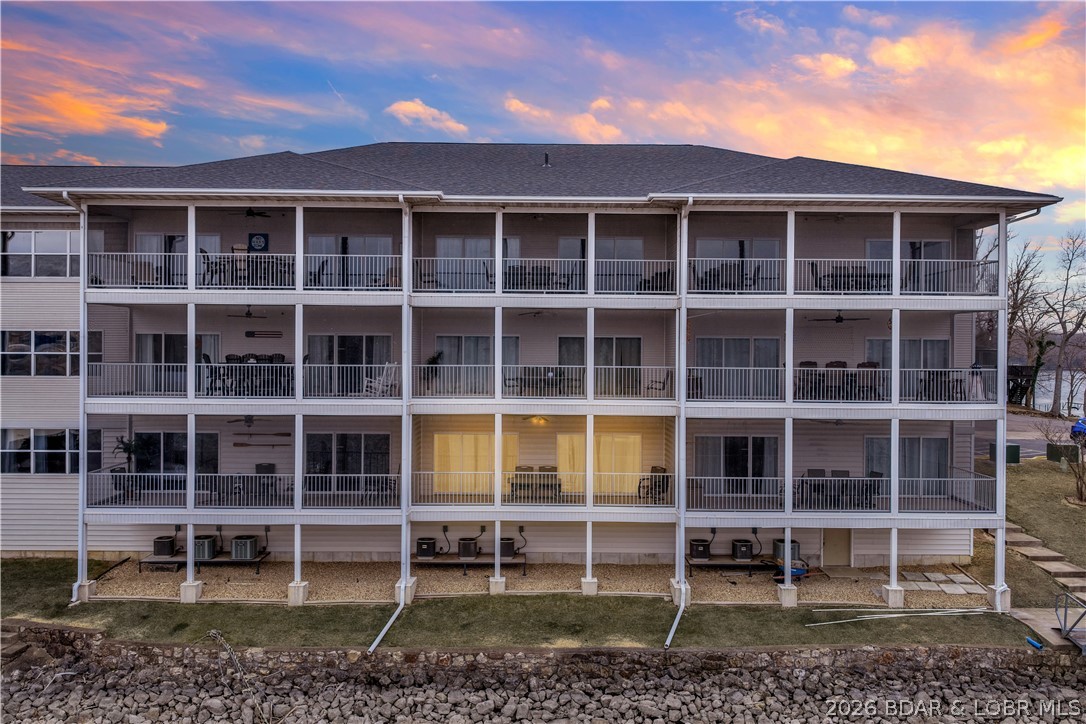Robins at the Waters Edge Condominium - Residential