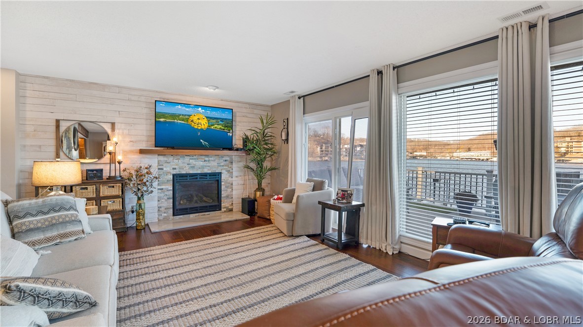 Horseshoe Bend # 7 - Residential