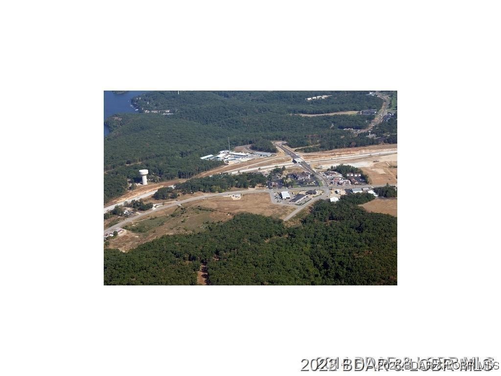 Palisades Commons - Land