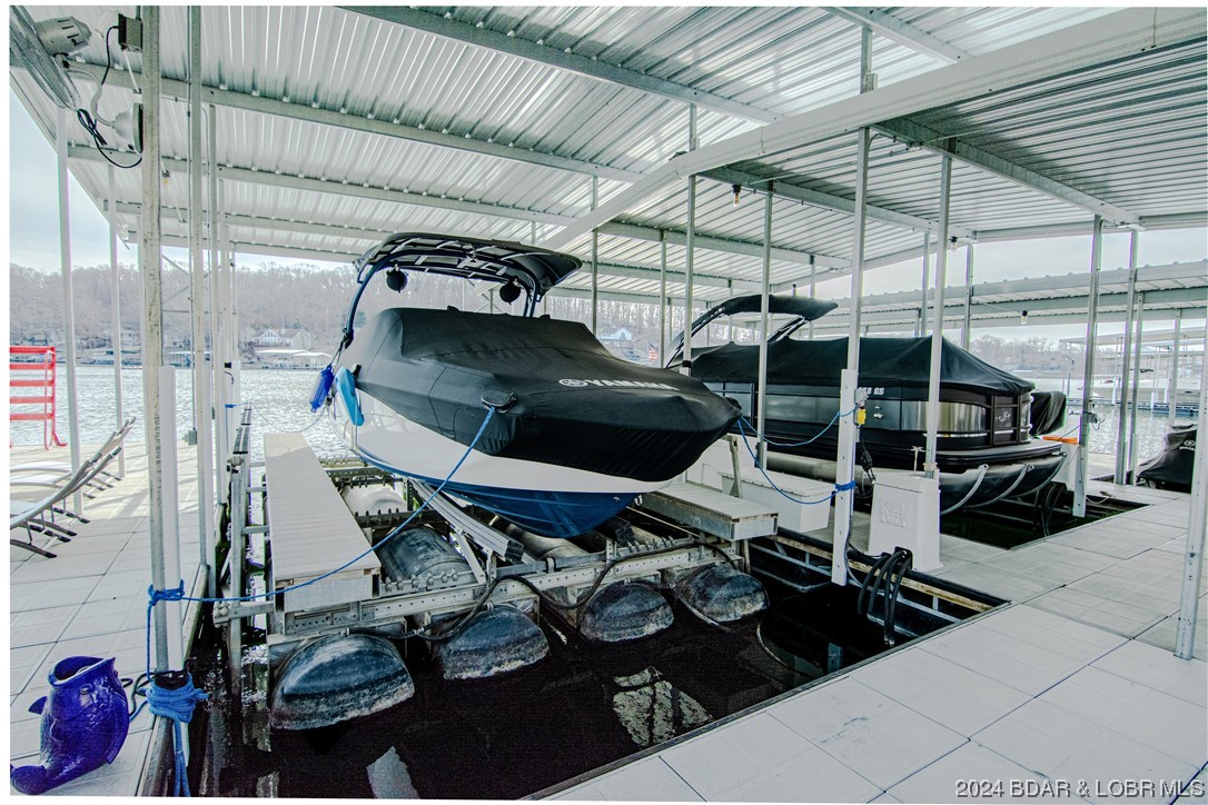 Porto Cima, Missouri 65079, United States, 5 Bedrooms Bedrooms, ,4 BathroomsBathrooms,Residential,Pending,63727