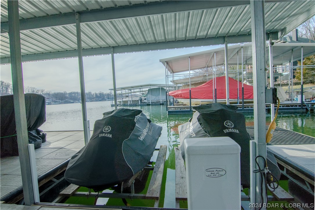 Porto Cima, Missouri 65079, United States, 5 Bedrooms Bedrooms, ,4 BathroomsBathrooms,Residential,Pending,63727