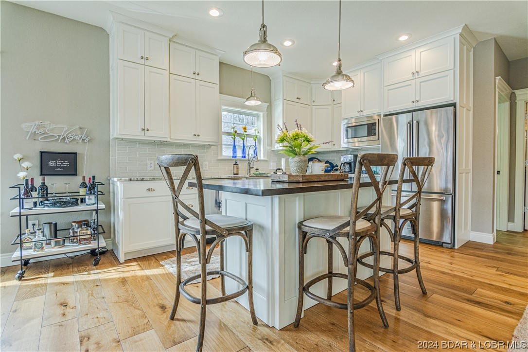 Porto Cima, Missouri 65079, United States, 5 Bedrooms Bedrooms, ,4 BathroomsBathrooms,Residential,Pending,63727