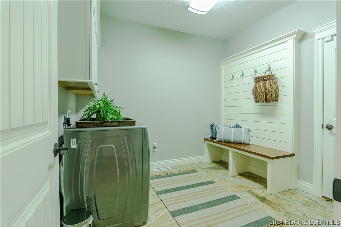 Porto Cima, Missouri 65079, United States, 5 Bedrooms Bedrooms, ,4 BathroomsBathrooms,Residential,Pending,63727