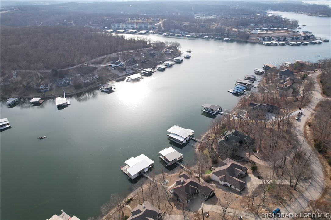 Porto Cima, Missouri 65079, United States, 5 Bedrooms Bedrooms, ,4 BathroomsBathrooms,Residential,Pending,63727