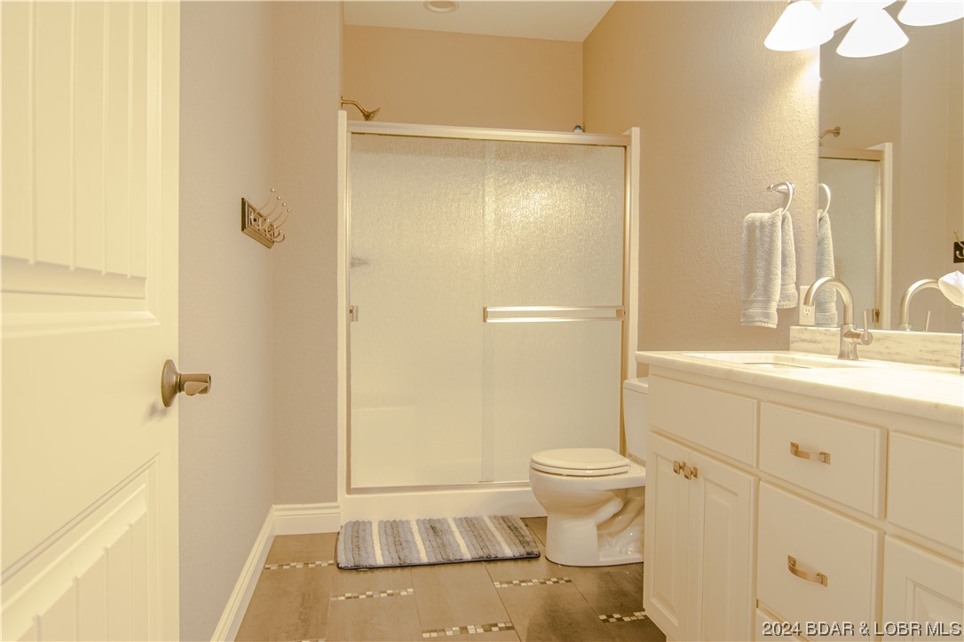 Porto Cima, Missouri 65079, United States, 5 Bedrooms Bedrooms, ,4 BathroomsBathrooms,Residential,Pending,63727