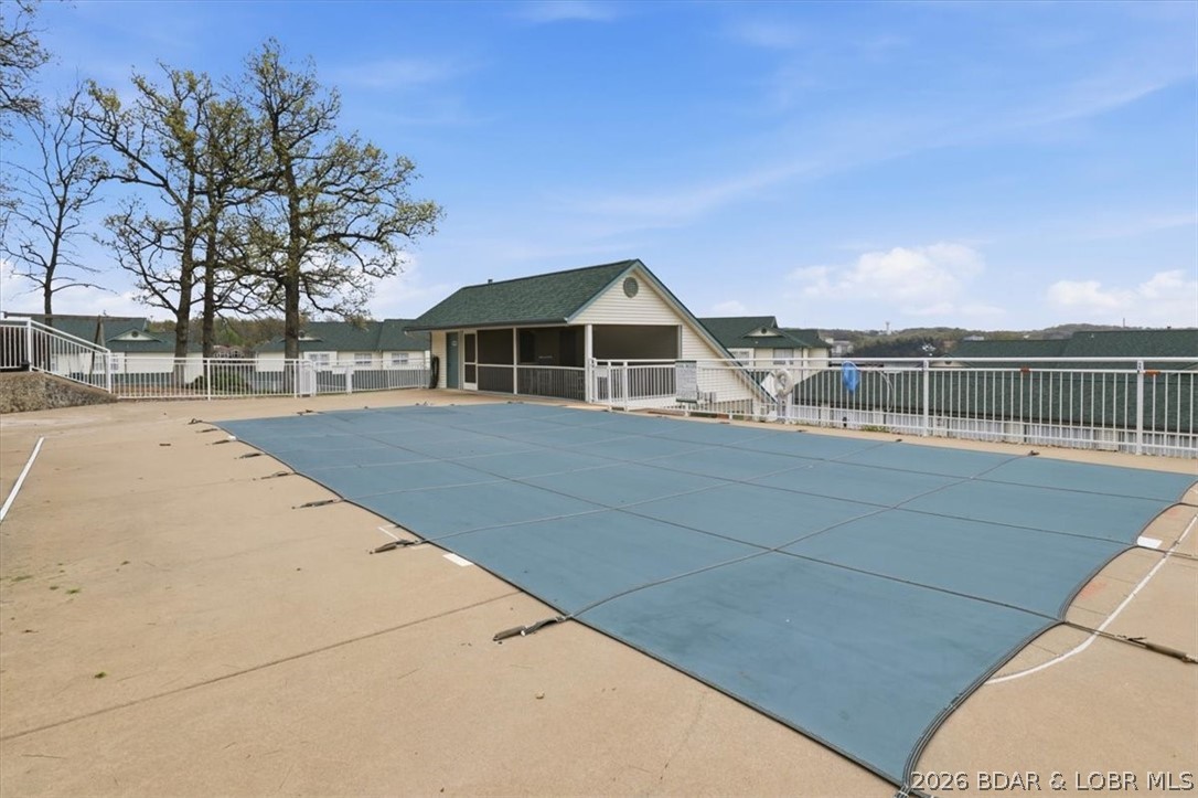 The Evergreens On The Lake - Residential