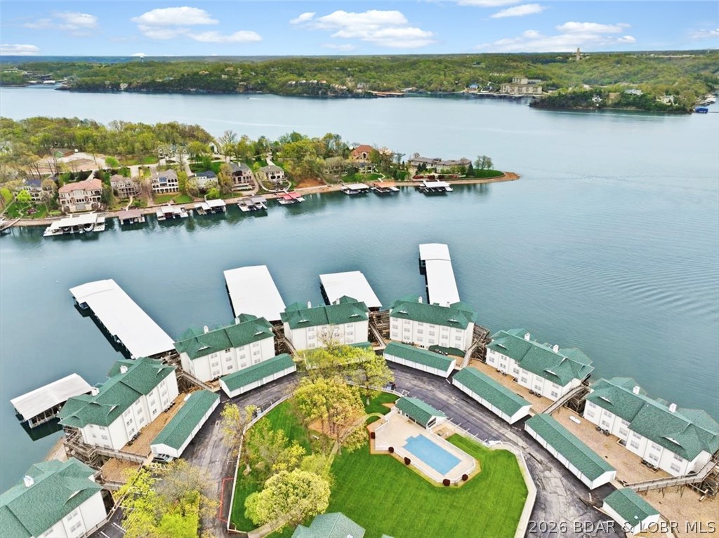 The Evergreens On The Lake - Residential