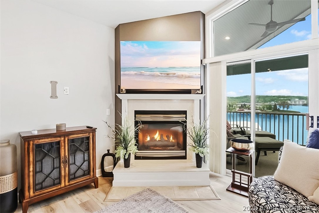 The Evergreens On The Lake - Residential