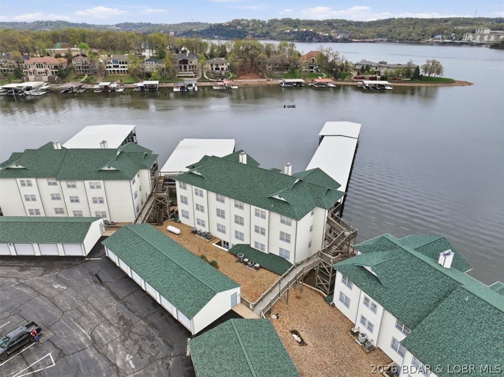 The Evergreens On The Lake - Residential