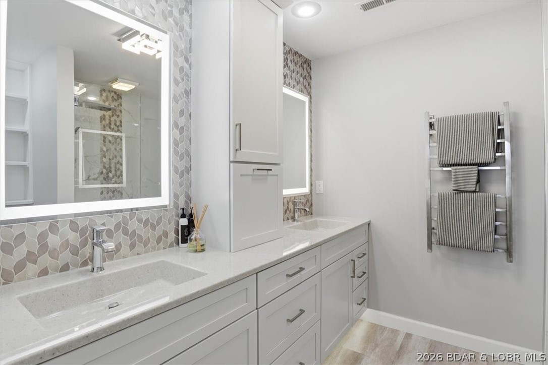 The Evergreens On The Lake - Residential