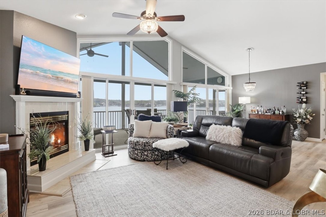 The Evergreens On The Lake - Residential