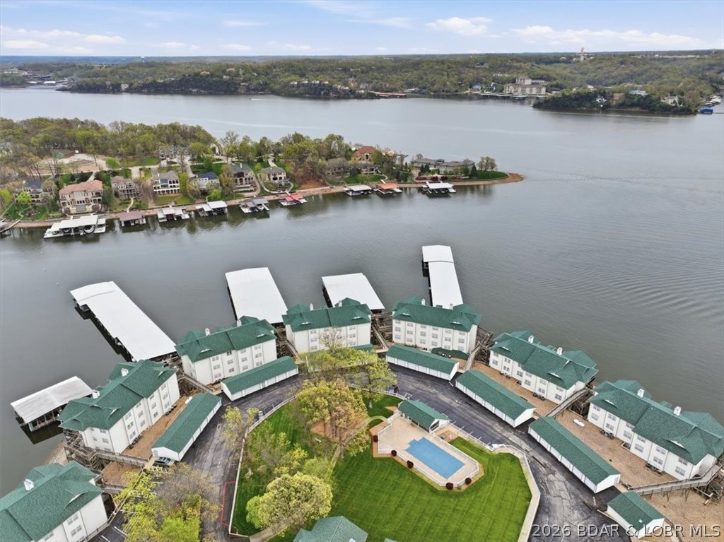 The Evergreens On The Lake - Residential