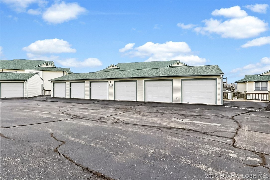 The Evergreens On The Lake - Residential