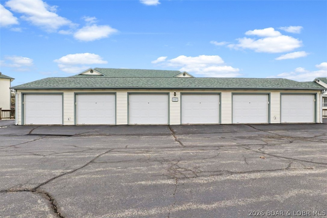 The Evergreens On The Lake - Residential