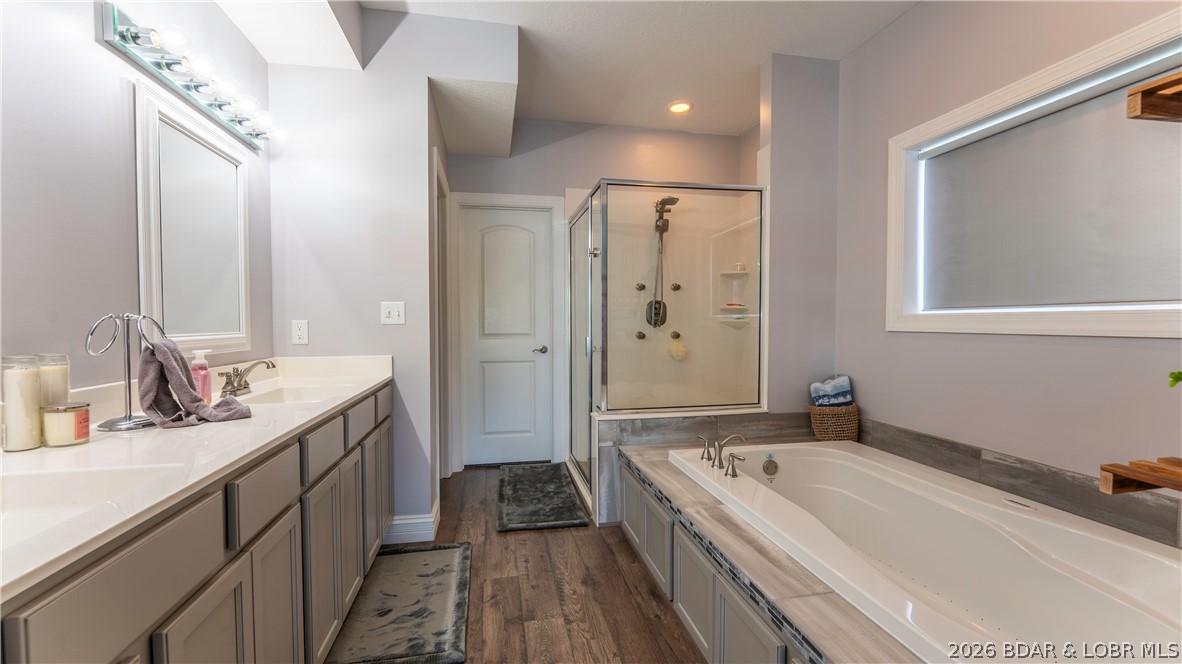 Nantucket Bay Condominium - Residential