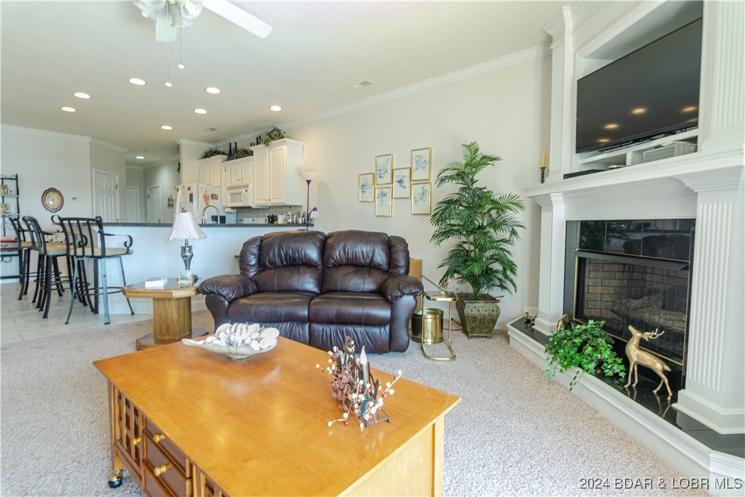 Camdenton, Missouri 65020, United States, 3 Bedrooms Bedrooms, ,2 BathroomsBathrooms,Residential,Contingent,44603