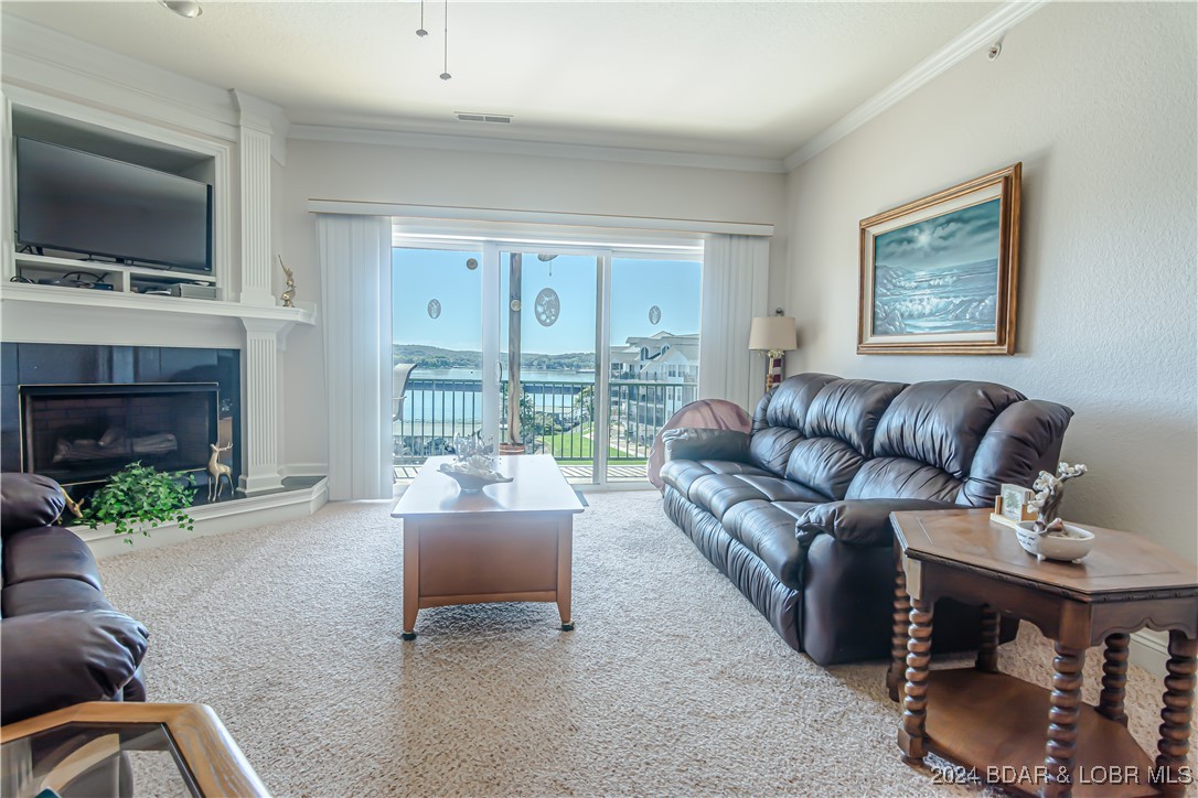 Camdenton, Missouri 65020, United States, 3 Bedrooms Bedrooms, ,2 BathroomsBathrooms,Residential,Contingent,44603