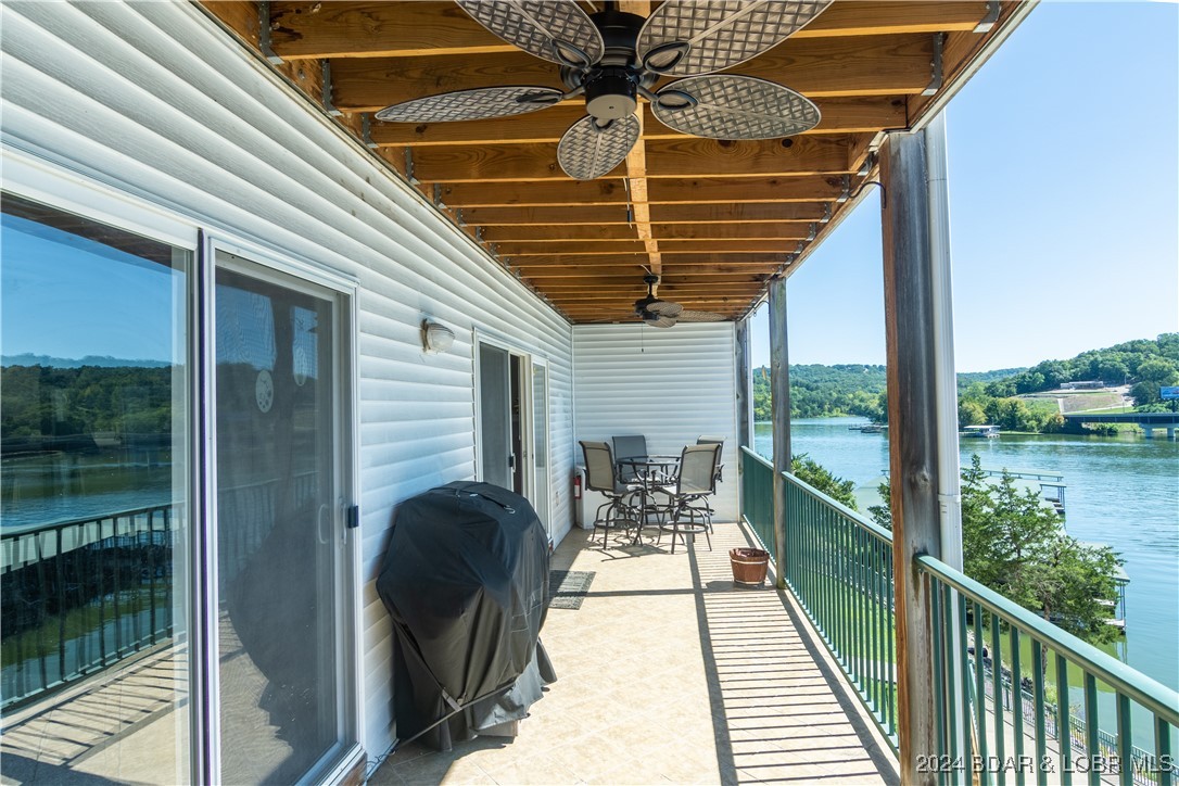 Camdenton, Missouri 65020, United States, 3 Bedrooms Bedrooms, ,2 BathroomsBathrooms,Residential,Contingent,44603