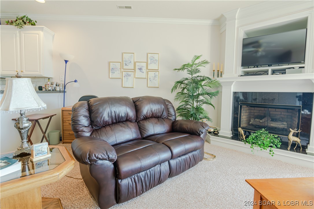 Camdenton, Missouri 65020, United States, 3 Bedrooms Bedrooms, ,2 BathroomsBathrooms,Residential,Contingent,44603