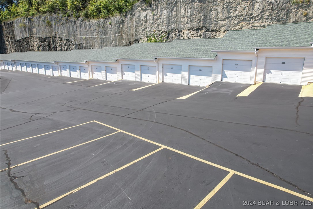 Camdenton, Missouri 65020, United States, 3 Bedrooms Bedrooms, ,2 BathroomsBathrooms,Residential,Contingent,44603