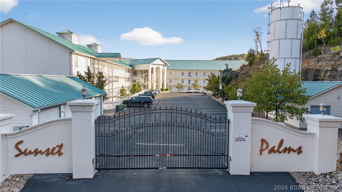 Sunset Palms Condominium - Residential