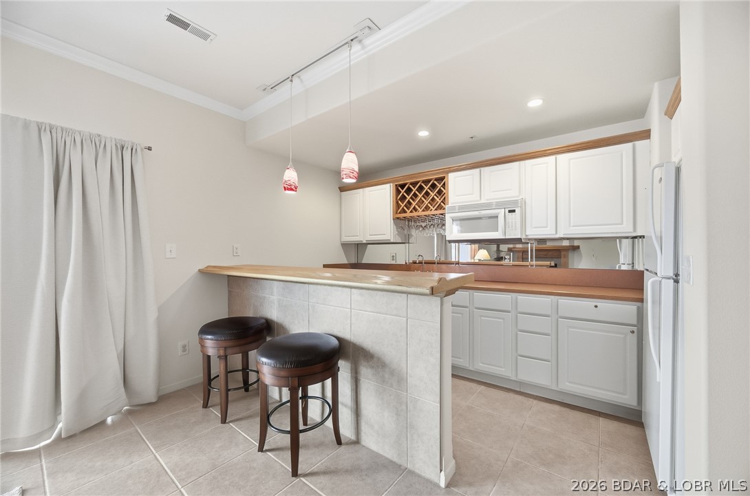 Cedar Heights Condominium - Residential