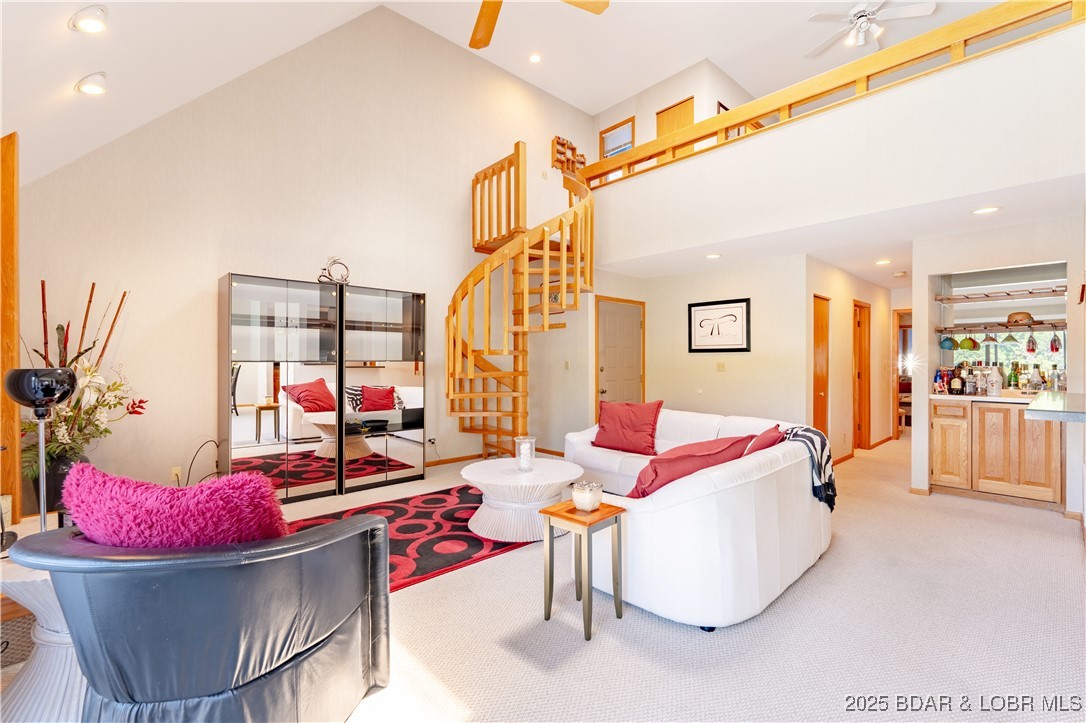 The Bronx On The Lake Condo - Residential