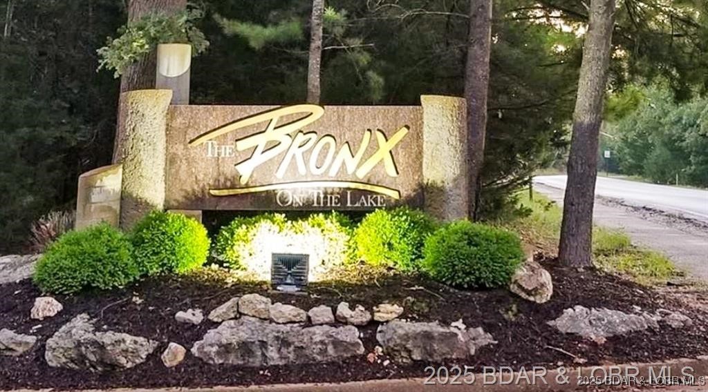 The Bronx On The Lake Condo - Residential