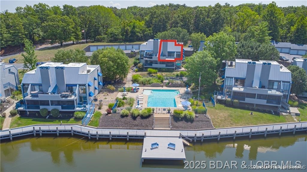 The Bronx On The Lake Condo - Residential