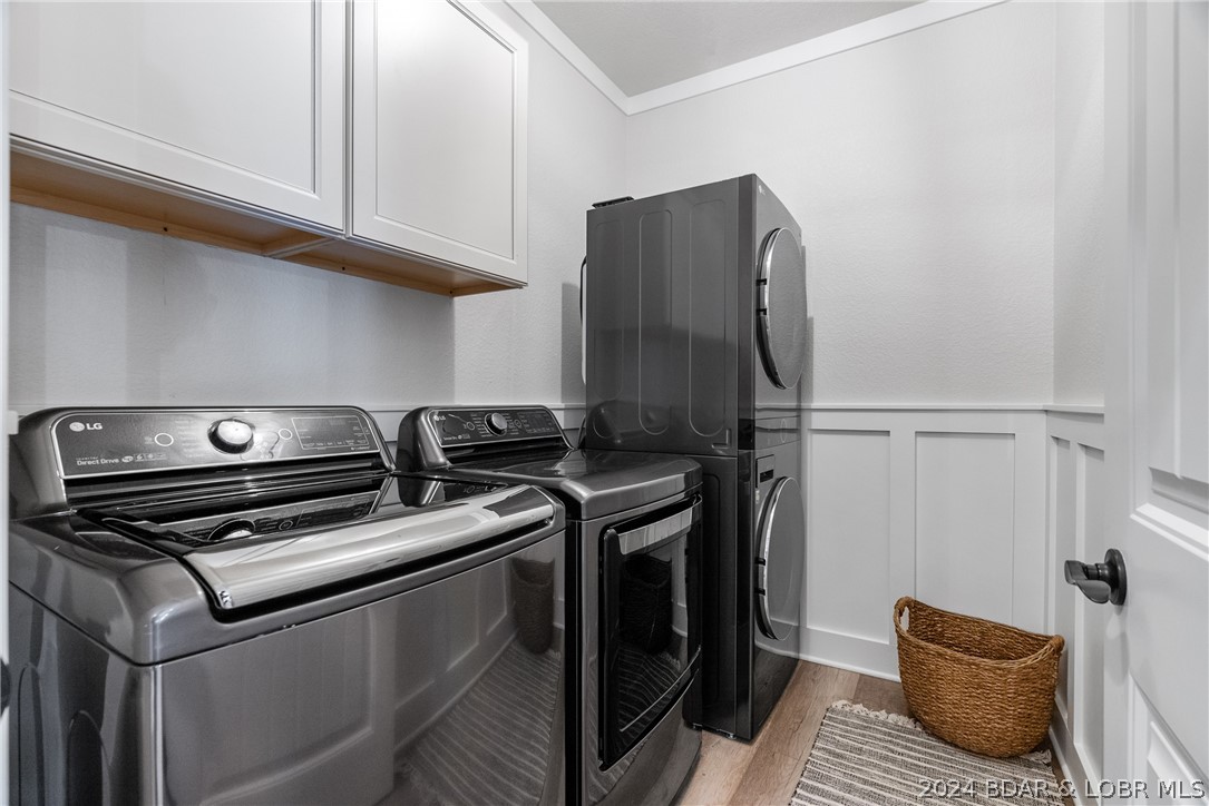 Porto Cima, Missouri 65049, United States, 4 Bedrooms Bedrooms, ,4 BathroomsBathrooms,Residential,Contingent,57952