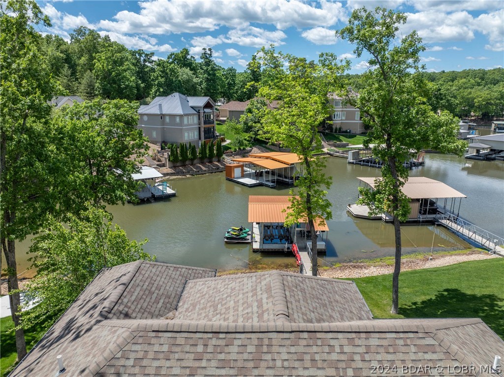 Porto Cima, Missouri 65049, United States, 4 Bedrooms Bedrooms, ,4 BathroomsBathrooms,Residential,Contingent,57952