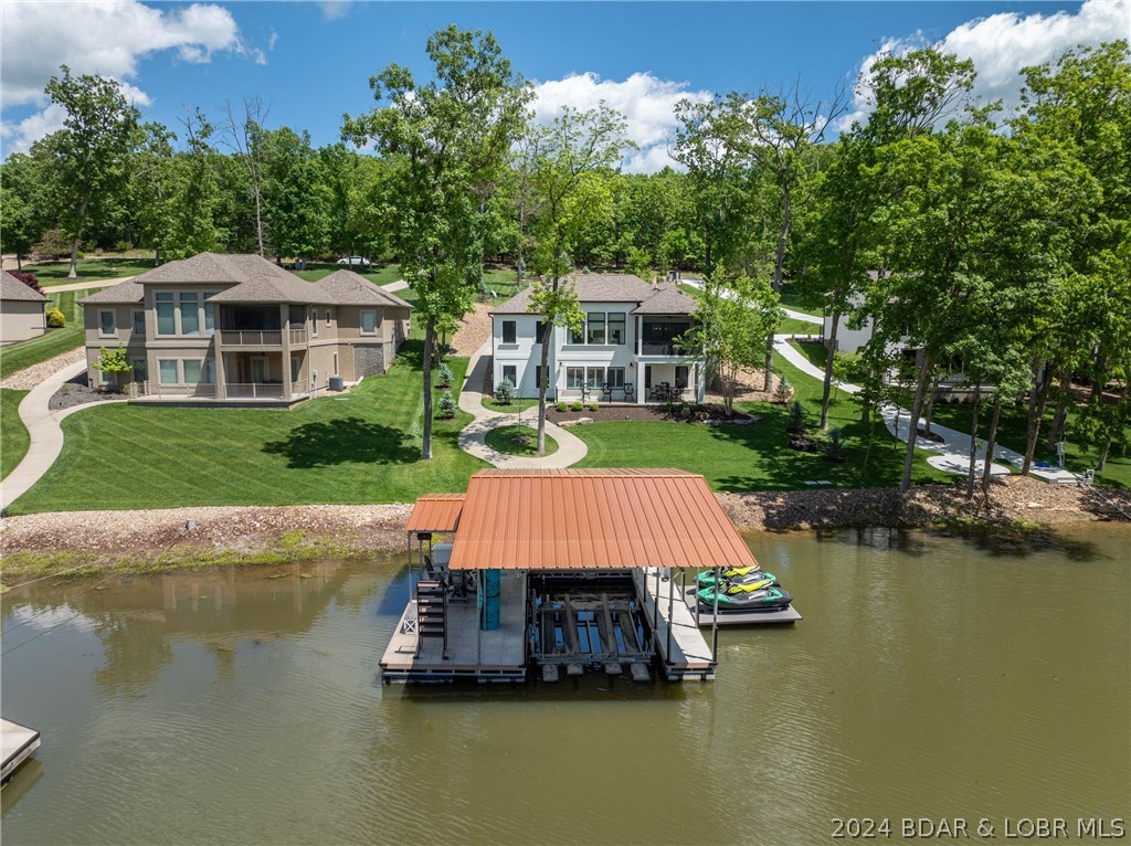 Porto Cima, Missouri 65049, United States, 4 Bedrooms Bedrooms, ,4 BathroomsBathrooms,Residential,Contingent,57952